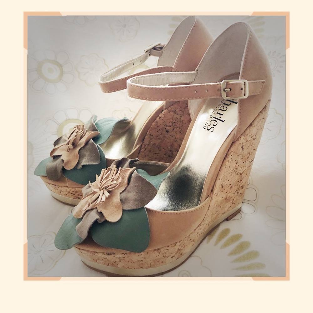 Charles by Charles David Delightful flower wedges